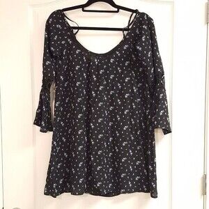 Lucy Love Off the Shoulder Blouse NWT